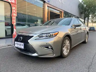 Lexus ES 2018