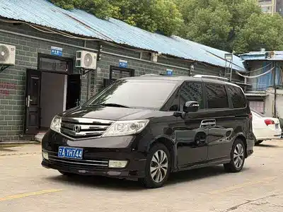Honda Elysion 2013