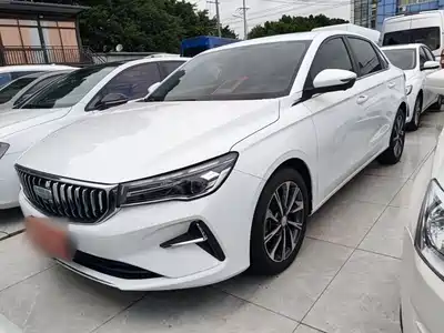 Geely Emgrand 2025