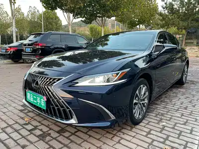 Lexus ES 2022