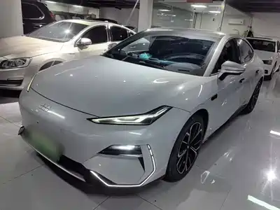 Geely Galaxy E8 2025