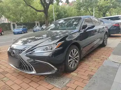 Lexus ES 2024