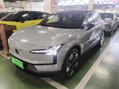 Volvo EX30 2024