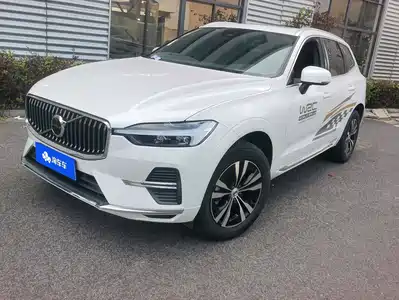 Volvo XC60 2025