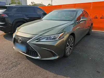 Lexus ES 2019