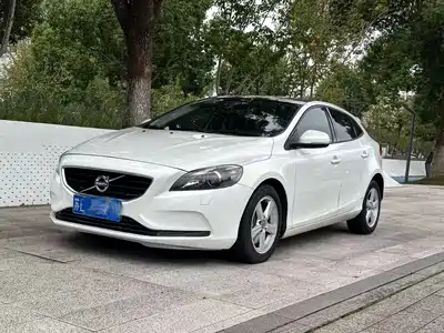 Volvo V40 2015