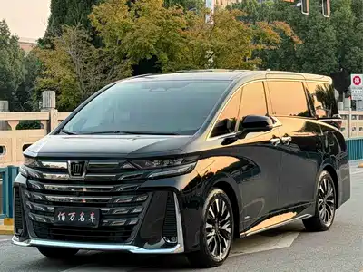 Toyota Vellfire 2024