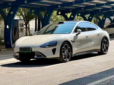 Xiaomi Auto SU7 2024
