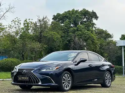 Lexus ES 2022