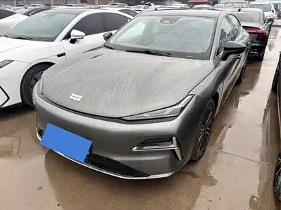 Geely Galaxy Xingyao 8 2025