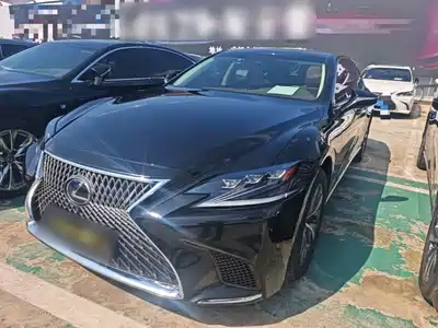 Lexus LS 2020
