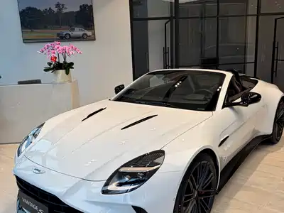 Aston Martin V8 Vantage 2026