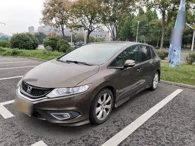 Honda Jade 2015