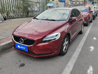 Volvo V40 2017