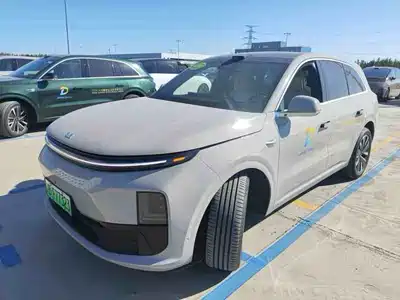 Li Auto L6 2025