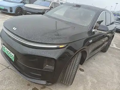 Li Auto L6 2025