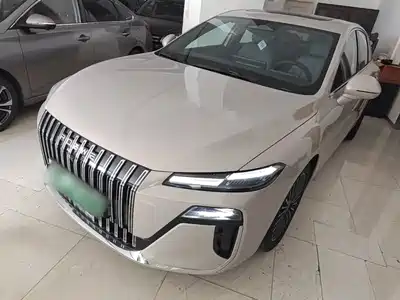 Roewe M7 DMH 2025