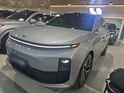 Li Auto L6 2025