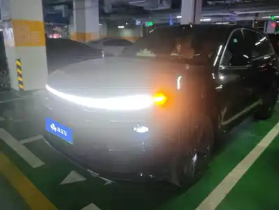 Li Auto L6 2025