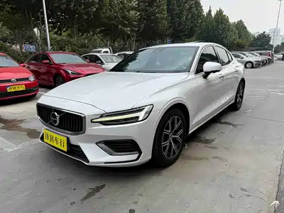 Volvo S60 2023