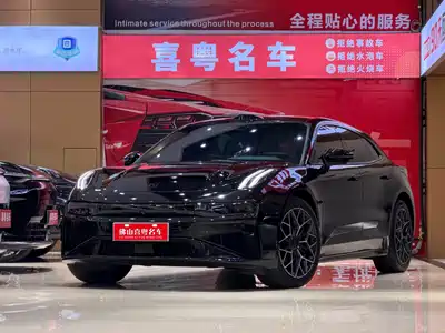 ZEEKR 001 2024