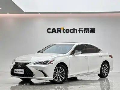 Lexus ES 2024