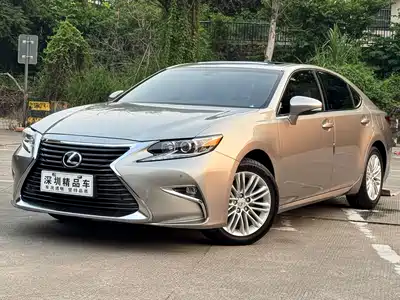 Lexus ES 2016