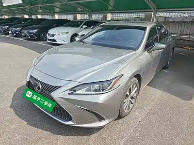 Lexus ES 2018