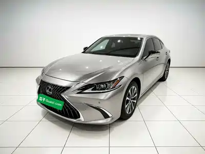 Lexus ES 2024