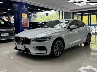 Volvo S60 2023