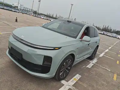 Li Auto L6 2025