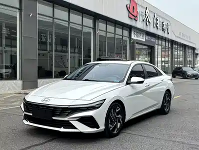 Hyundai Elantra 2023