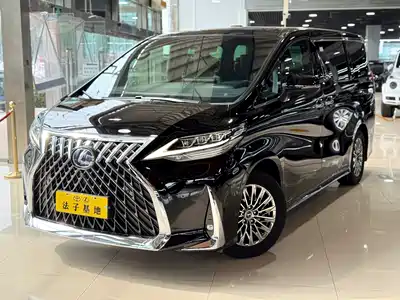 Lexus LM 2022