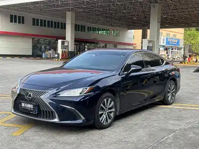 Lexus ES 2021