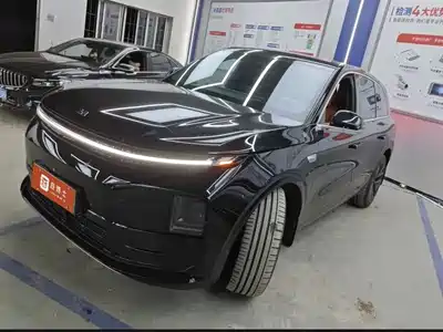 Li Auto L6 2025