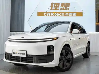 Li Auto L6 2025
