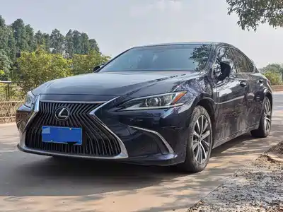 Lexus ES 2020