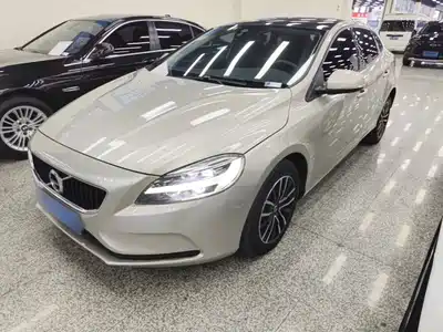 Volvo V40 2018