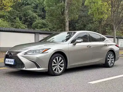 Lexus ES 2021