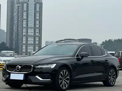 Volvo S60 2023