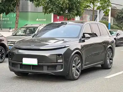 Li Auto L8 2022