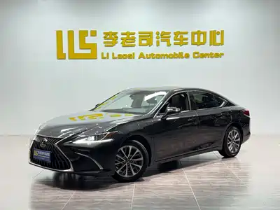 Lexus ES 2023