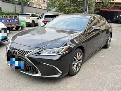 Lexus ES 2021