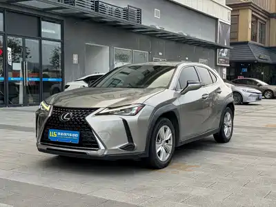 Lexus UX 2021