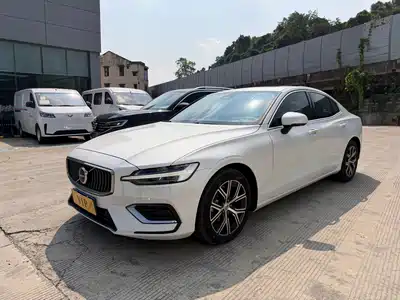Volvo S60 2023