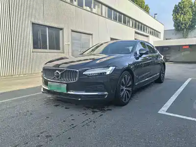 Volvo S90 Plug-in Hybrid 2021