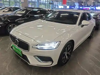 Volvo S60 2025