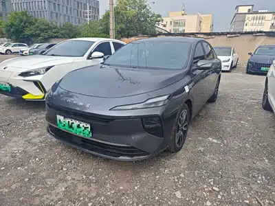 Roewe D6 2025