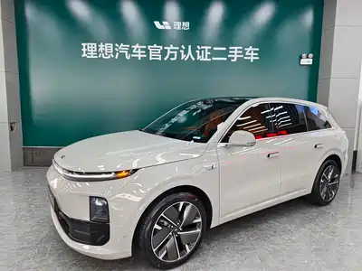 Li Auto L6 2025