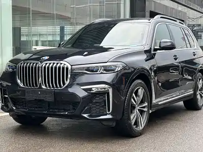BMW X7 2021